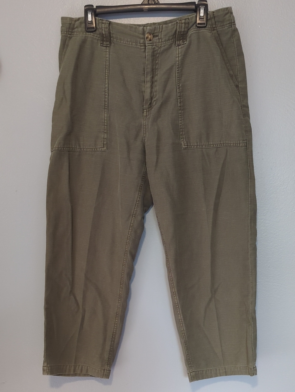Lucky Brand Military Green or Olive Color Capri Pants with Pockets Size 10